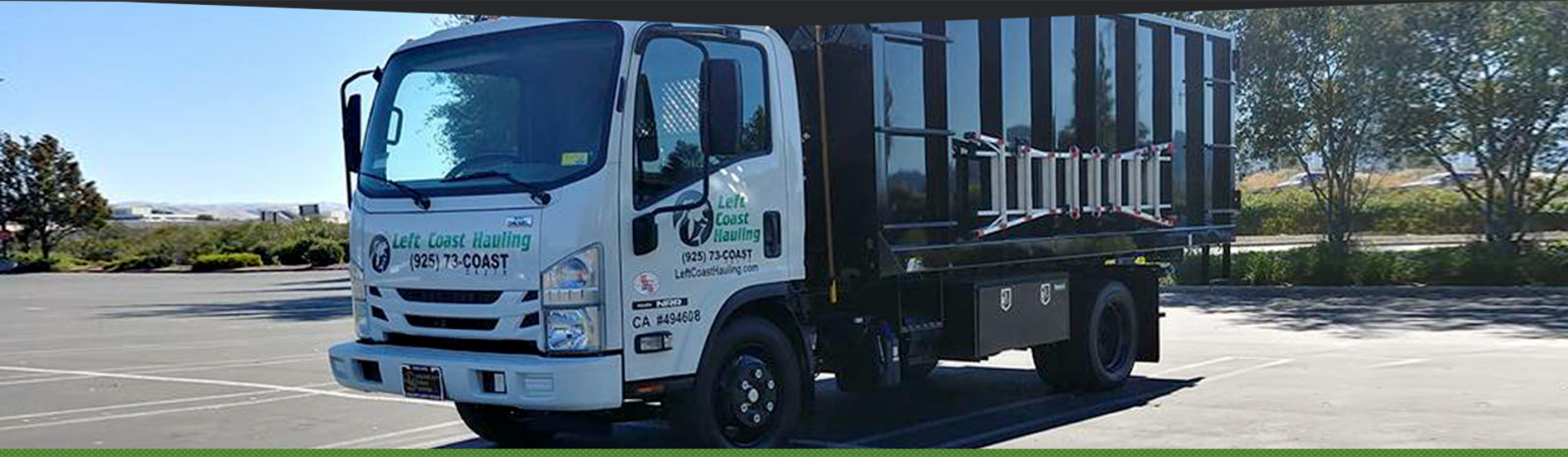 Junk removal box truck