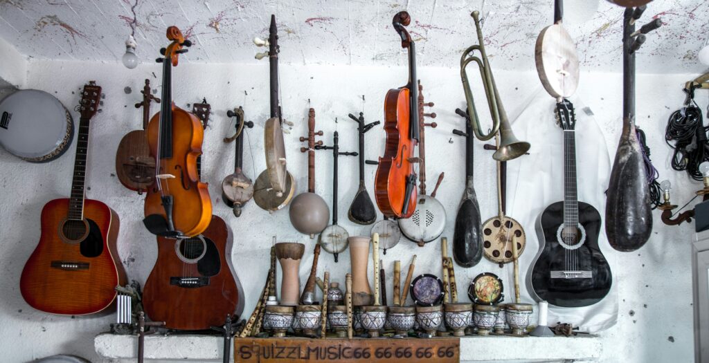 Left Coast Hauling removes junk like old or unwanted instruments